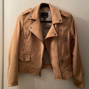 Banana republic faux suede camel moto jacket. Perfect for petite ladies! 💜